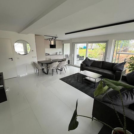 2 Moderne Wohnung Nahe Museum Зинсхайм Экстерьер фото
